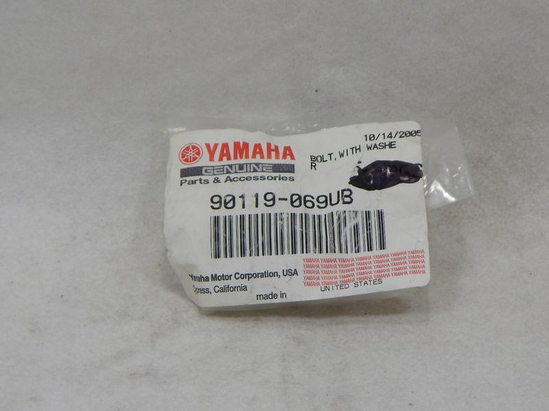 Yamaha 90119-069ub bolt *new