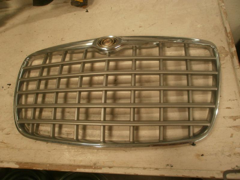 2004 chrysler grill stock 10em