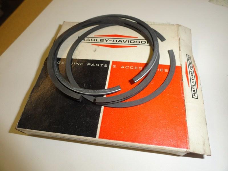 Sprint "new old stock/new in box" 1967-68 piston ring set #22325-66