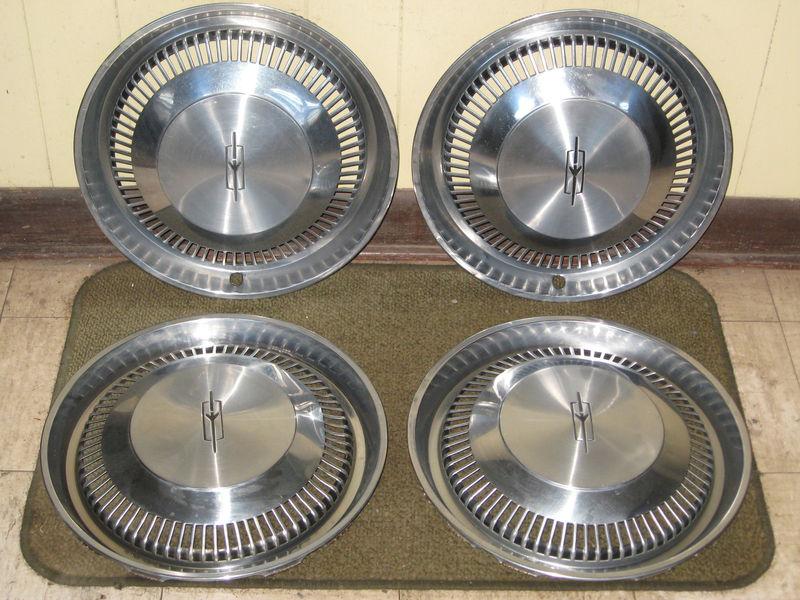 1971 oldsmobile hub caps 14" wheel covers olds set of 4