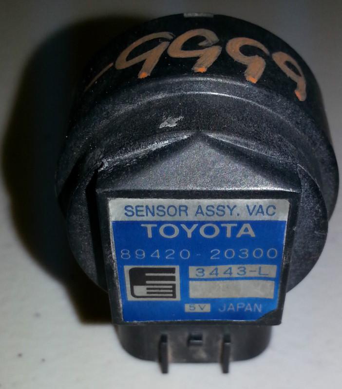 Toyota celica vacuum vapor pressure map sensor assembly 89420-20300