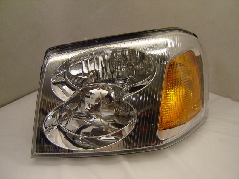 Gmc envoy left halogen headlight 02 03 04 05 06 07 08 09 oem