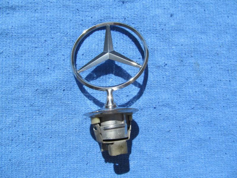 Mercedes benz hood ornement   oem