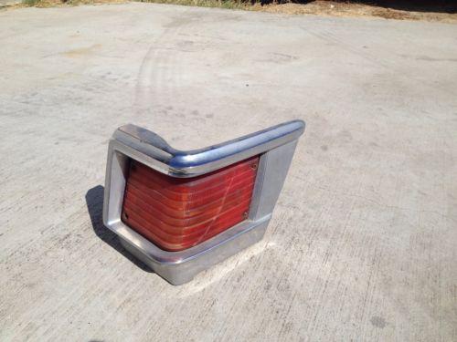 1982 jeep wagoneer tail light