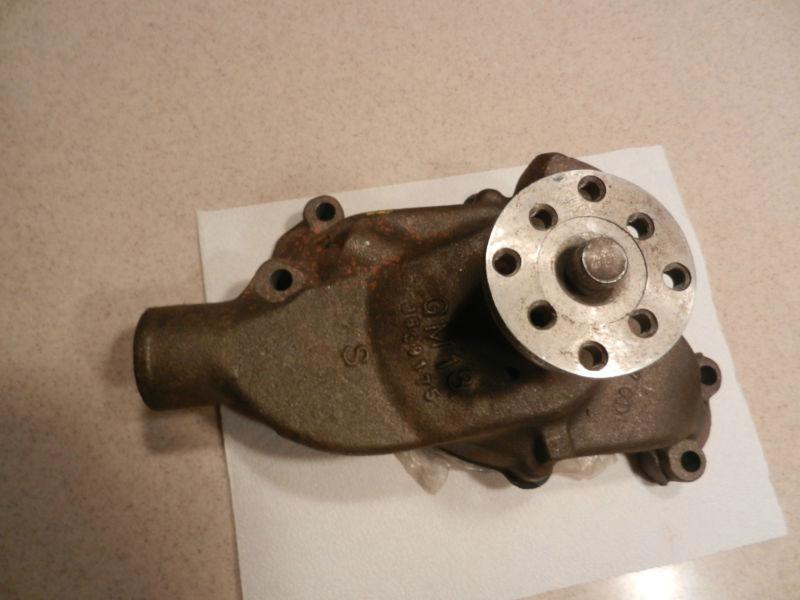 Nos gm small block water pump - casting #3839175 gm13 h 17 6