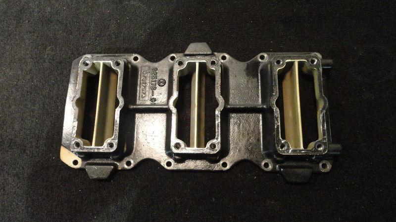 Adapter plate assy #825178 5, 1998 mercury 250hp efi 3.0l outboard motor