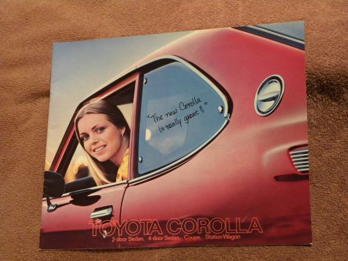 Vintage brochure toyota corolla 14 pages canadian edition vhtf **n/r**