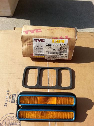 78-84 gm chevy side marker lamp lens