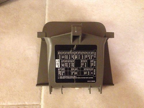 Genuine nissan sentra 2000 fuse lid box. free shipping!!!!!!