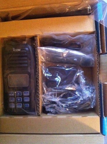 Icom ic-m24