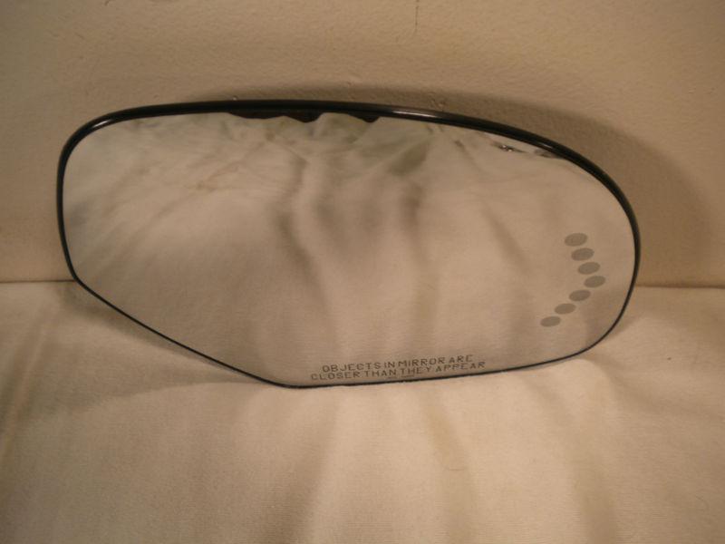 07 08 silverado escalade sierra tahoe  signal mirror glass rh oem 