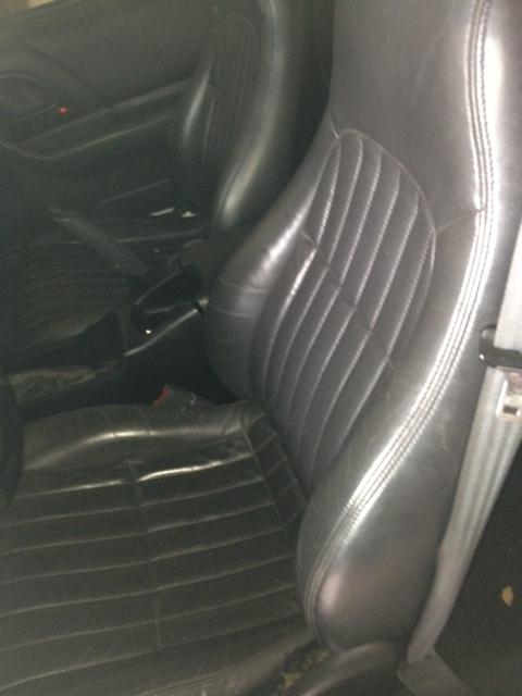 Camaro black leather interior (pannels and carpet included)