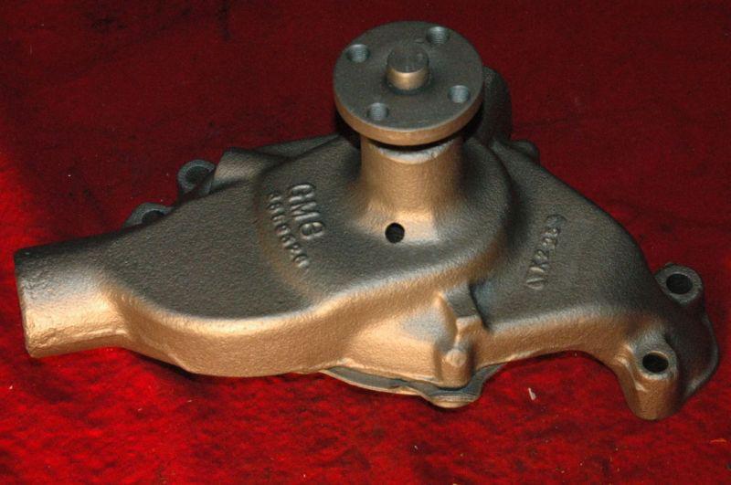 1966 3859326 k225 dated water pump corvette chevy ii 327 l79 1/2" small bypass