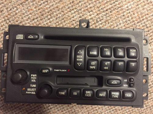 04 pontiac grand prix a/v radio am-fm-stereo-cass-cd 10439779