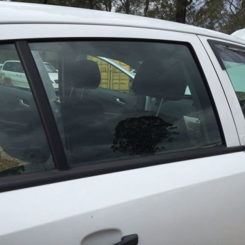 2007 ah astra rh drivers rear window #c610