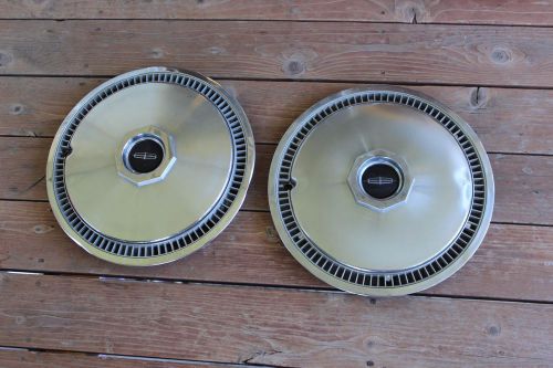 Pair of nice 15&#034; lincoln hubcaps 1972-1981? 1975 1976 1977 1978 1979 1980 1981