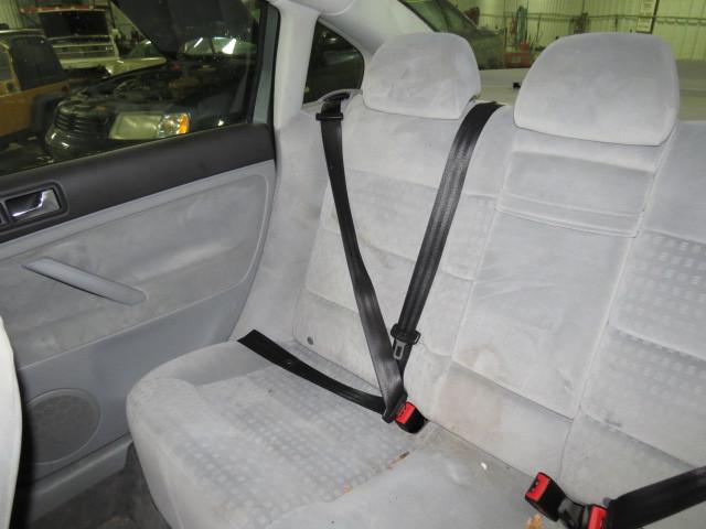 2004 volkswagen passat rear seat belt & retractor only rh passenger black