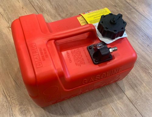 Honda outboard motor oem fuel portable tank with fuel gauge - 17500-zz5-0031