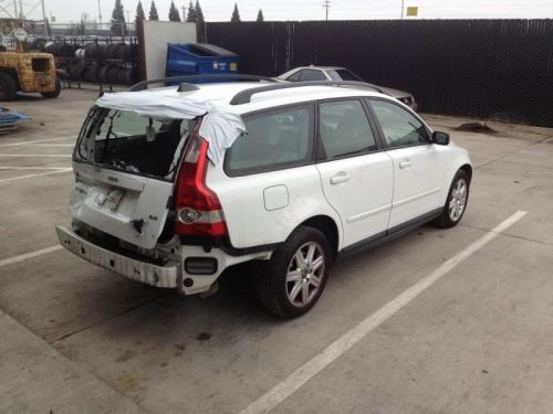 2006 volvo v50 rear valance black kr4267