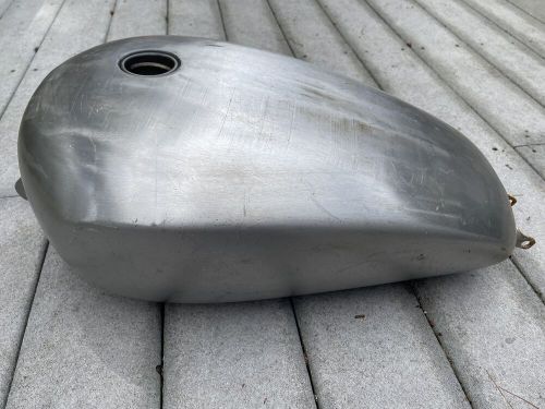 Harley davidson sportster 5 gallon fuel tank for fuel injection