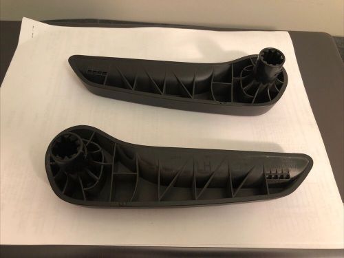 2015-2019 tahoe yukon black drivers rear seat recline handle used gm # 84532725