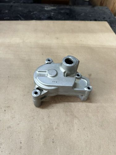 Oem suzuki oil pump pn# 16400-87l00 (b-68)