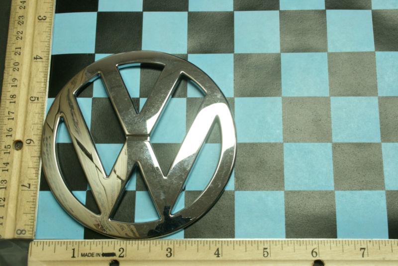 Volkswagen oem emblem with prongs 30707 item # 52152219