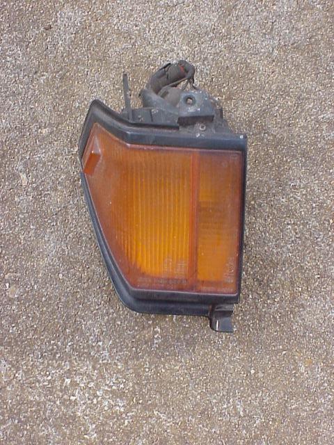 82-83 toyota celica gt parking-siginal light assembly right front