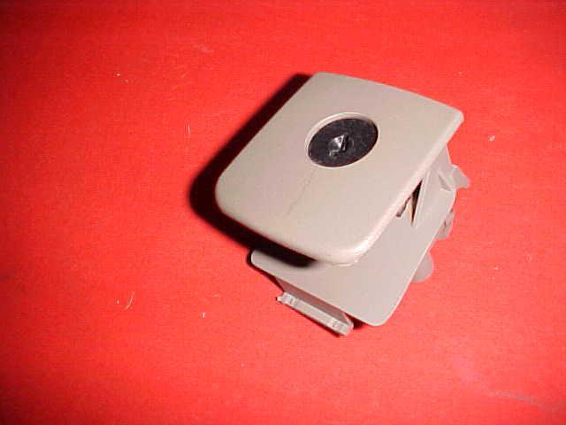 Chevy venture montana silhouette glove box compartment door latch tan