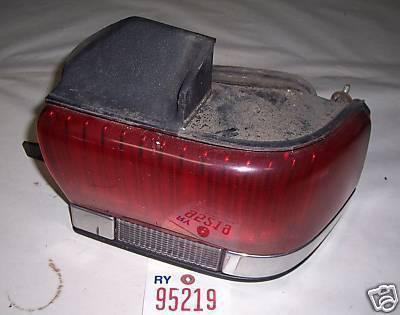 Lincoln 90-93 continental tail light/lamp right/outer 1990 1991 1992 1993