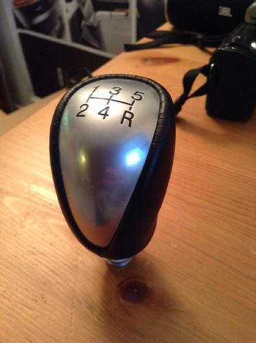 Ford fiesta shift knob