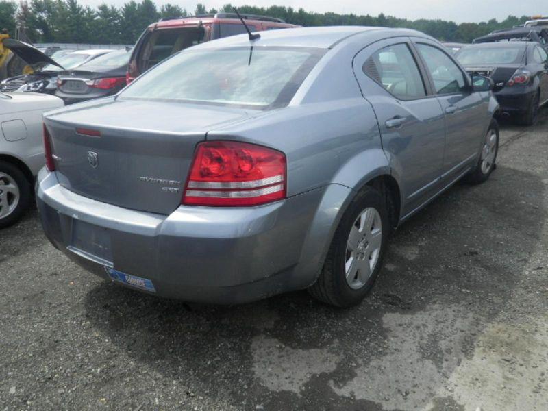 Dodge avenger r taillight r. 08 09 10