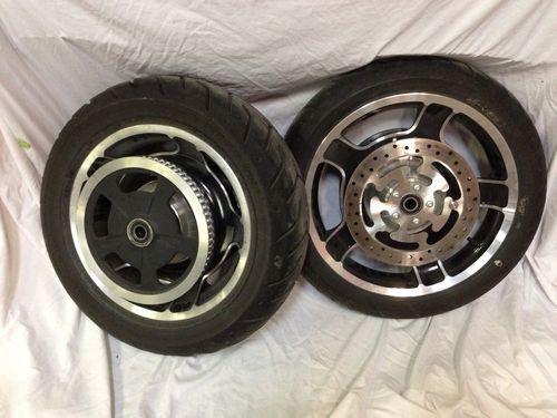 2011 harley street glide wheels