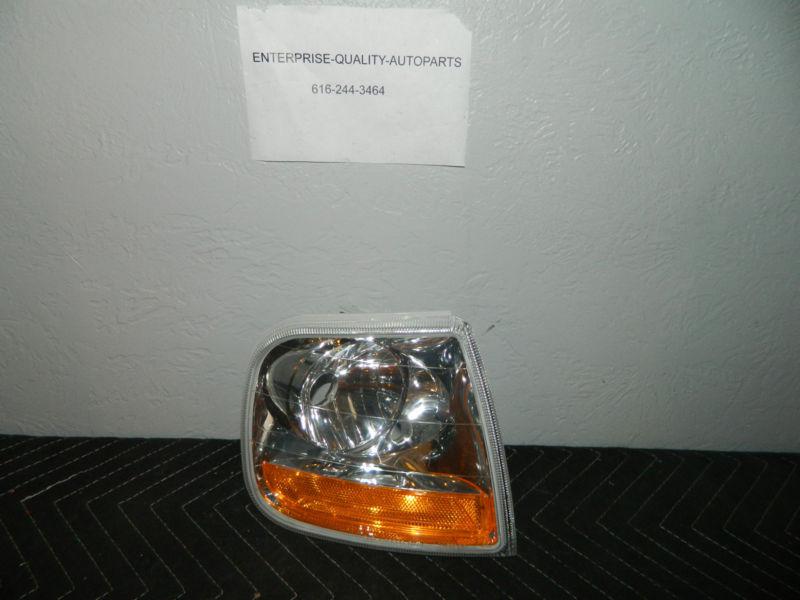 Oem 1997-2003 ford f150 right/ passenger side marker turn signal light