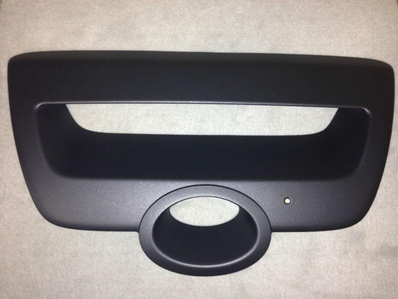 New oem infiniti 2003-2004 g35 sedan analog clock trim piece for black int.  