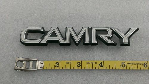 Toyota camry emblem namplate badge le ce 