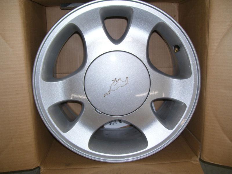 Mustang wheel 15" x 7"