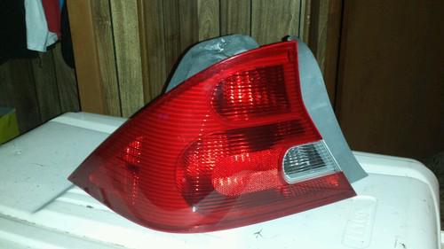 01 to 05 honda civic coupe drivers side tail light