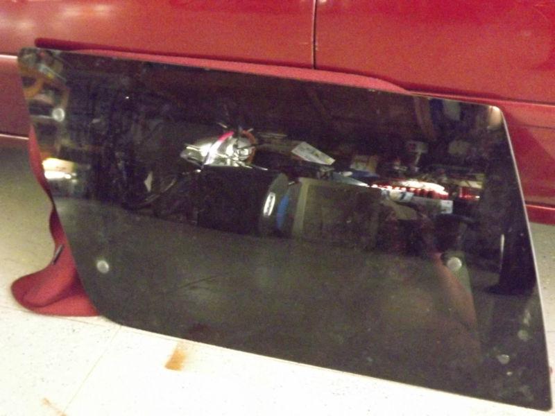 2002 ford expedition quarter glass rear left