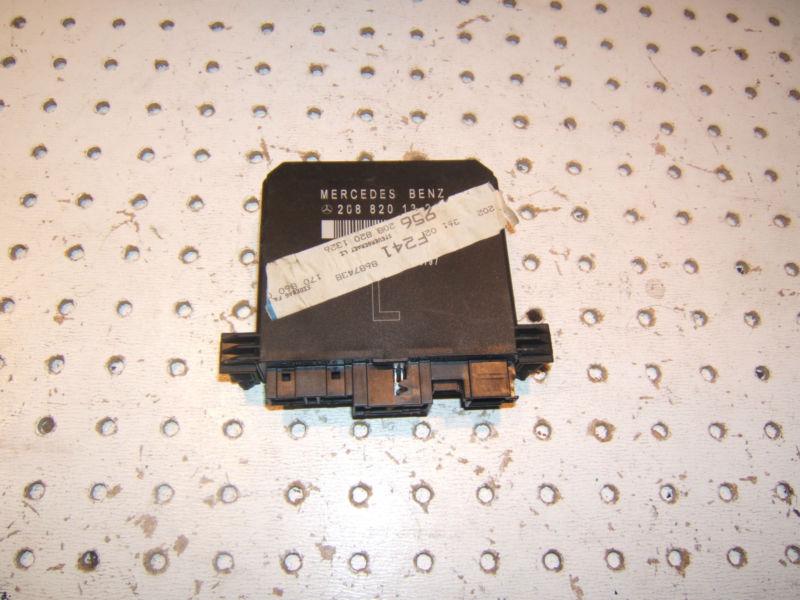 Mercedes  w202 19 99 c280 v6  temic left  door module ecu 208 820 13 26